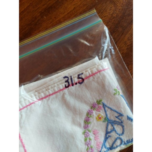 Vintage Hand Embroidered Table Runner Wedding Bells Mr Mrs Floral Bride Groom - Picture 5 of 5